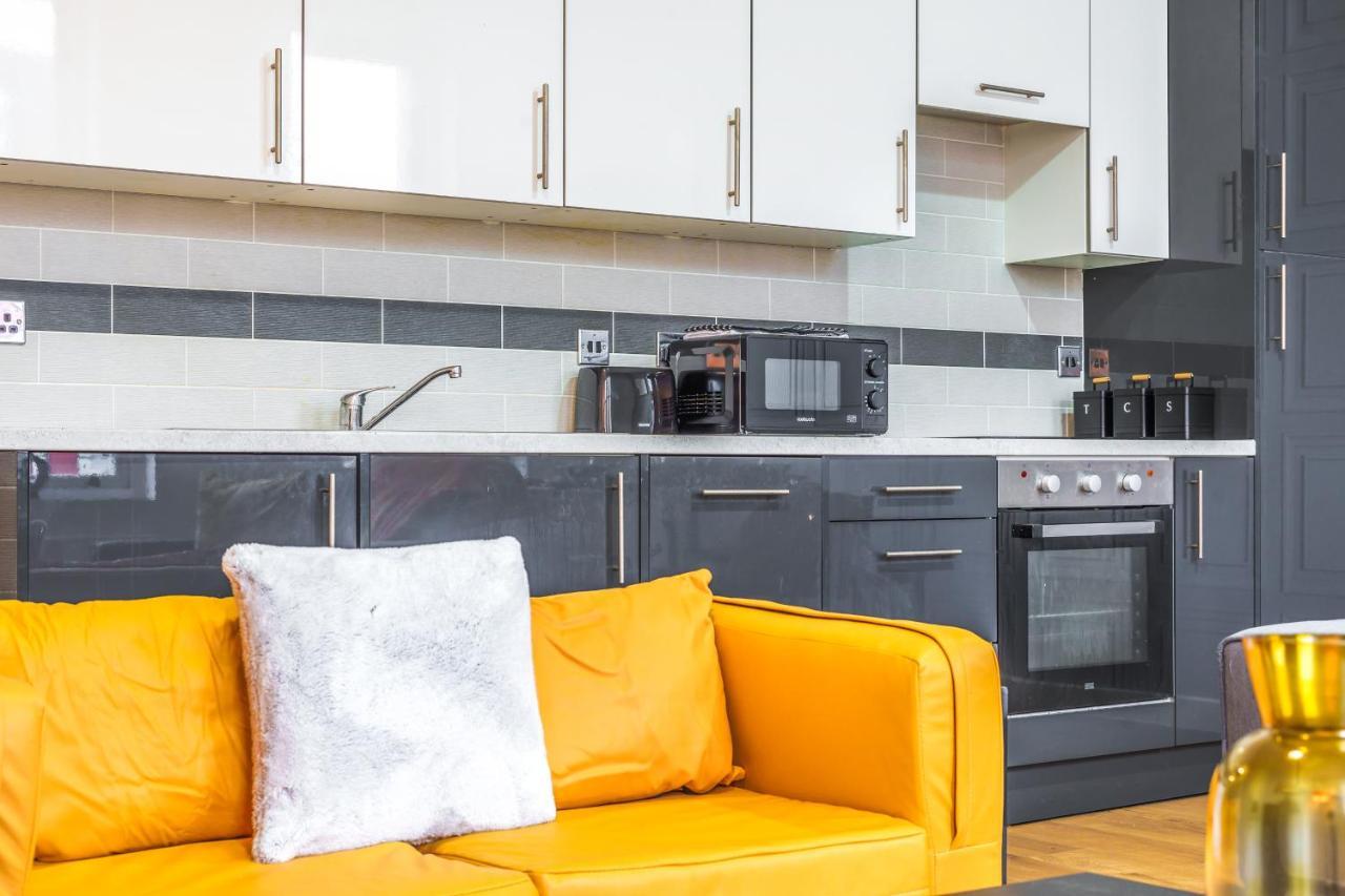 Spacious City Centre Apartment - Sleeps 8 Ліверпуль Екстер'єр фото